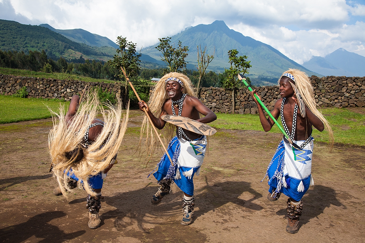 Tanečníci Intore - Rwanda